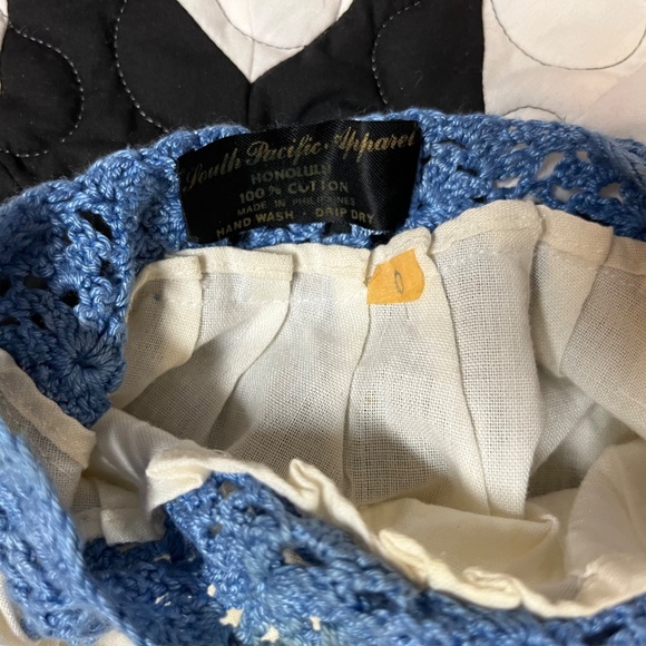 Vintage South Pacific Apparel - Picture 4 of 5